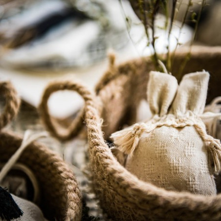 Pochon dragées ethnique lin pompons ivore