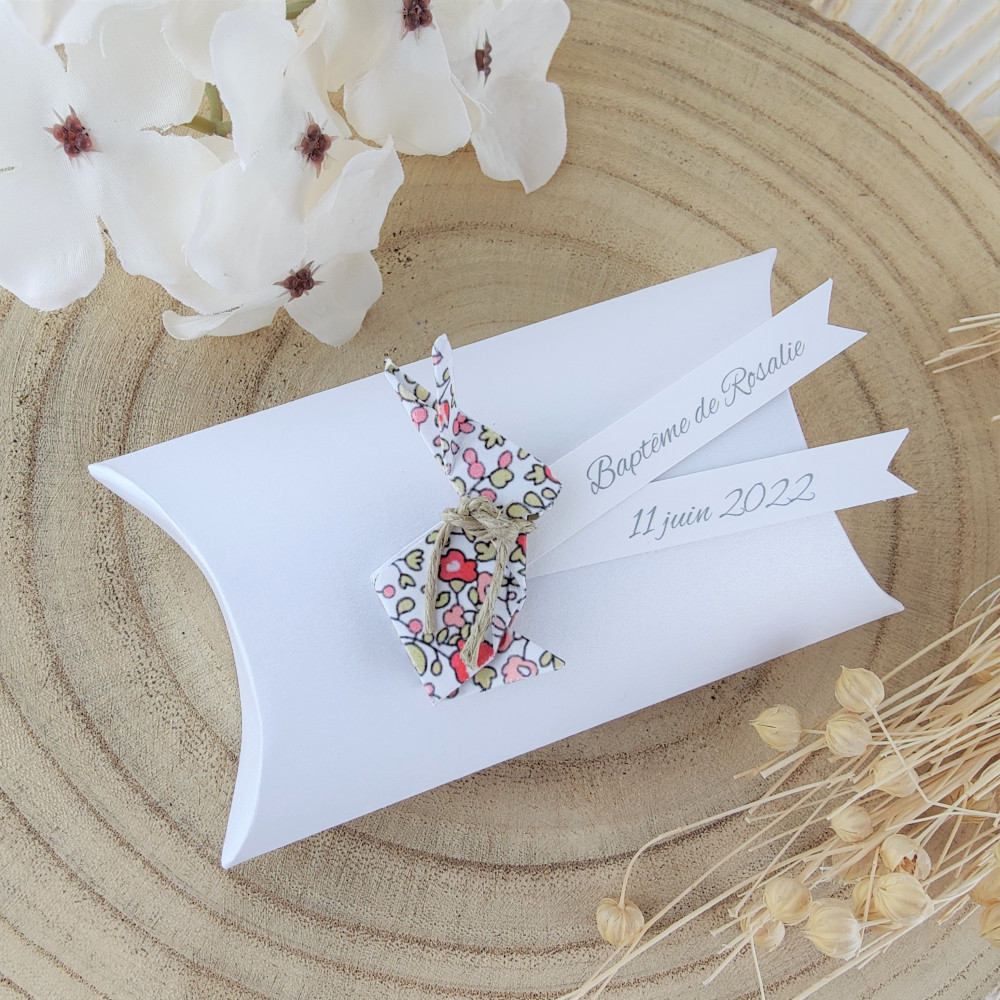 contenant-a-dragees-coussin-lapin-en-origami-papier-liberty-eloise fille-cadeau-de-remerciement-invites