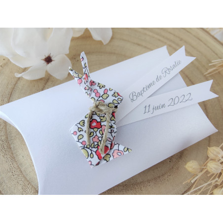 contenant-a-dragees-coussin-lapin-en-origami-papier-liberty-eloise fille-cadeau-de-remerciement-invites