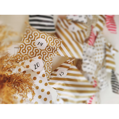 Calendrier de l'avent DIY pochettes doré, rouge, noir,