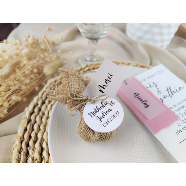 Aumonière personnalisée  en jute avec bombes de...