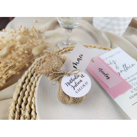 Aumonière personnalisée  en jute avec bombes de graines à planter