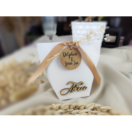 Boîte à dragées personnalisée   mariage, fleurs séchées, Merci en bois