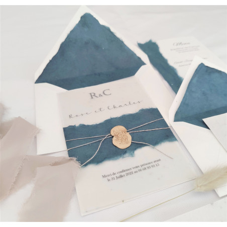 Faire part mariage élégant en papier chiffon coton bord déchirés bleu canard doré