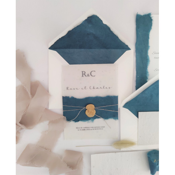 Faire part mariage élégant en papier chiffon coton bord déchirés bleu canard doré