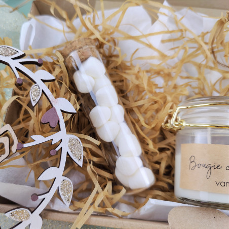 Box coffret cadeau Noël personnalisé, gourmand, carte planter, bougie, chamallow, déco sapin