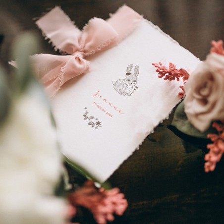 Faire part Naissance ou baptême en papier fait main coton bords déchirés artisanal fille ou garçon lapin dessiné