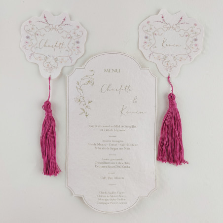 Menu mariage élégant en papier chiffon calligraphie