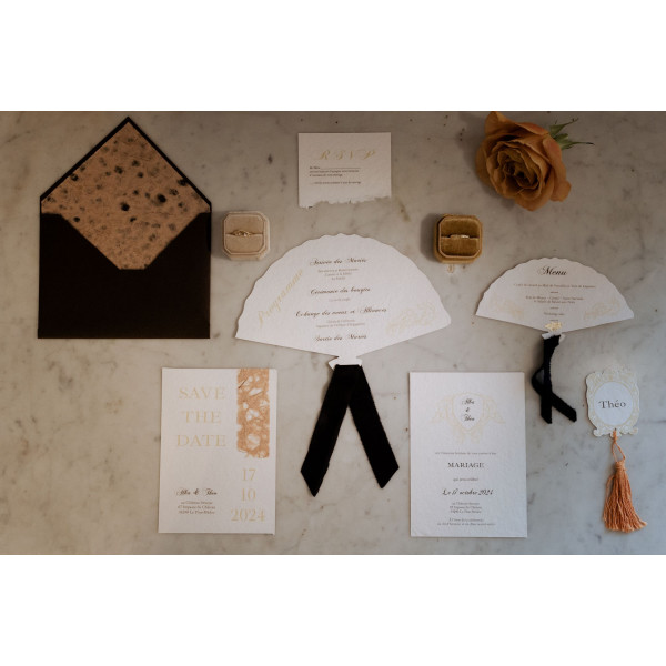 Faire part mariage élégant ancien noir doré en papier chiffon coton artisanal fait main