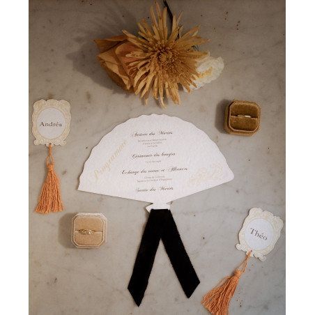 Menu mariage éventail élégant sophistiqué en papier coton calligraphie artisanal chiffon