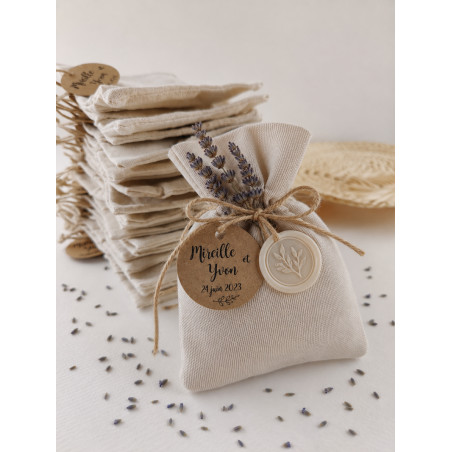 Pochon en lin à avec de la lavande séchée, cadeau invités mariage Provence- personnalisé