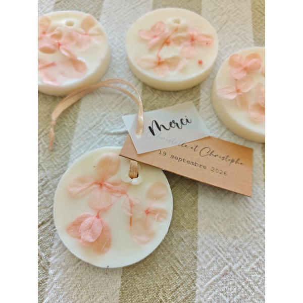 galet Fondant en pétales de fleurs hortensia vieux rose blush cire de soja cadeau invités mariage baptême communion