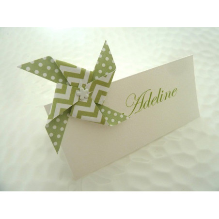 marque-place-moulin-a-vent-en-origami-a-motif-pois-chevron-vert-anis-pour-decoration-de-table-mariage-bapteme