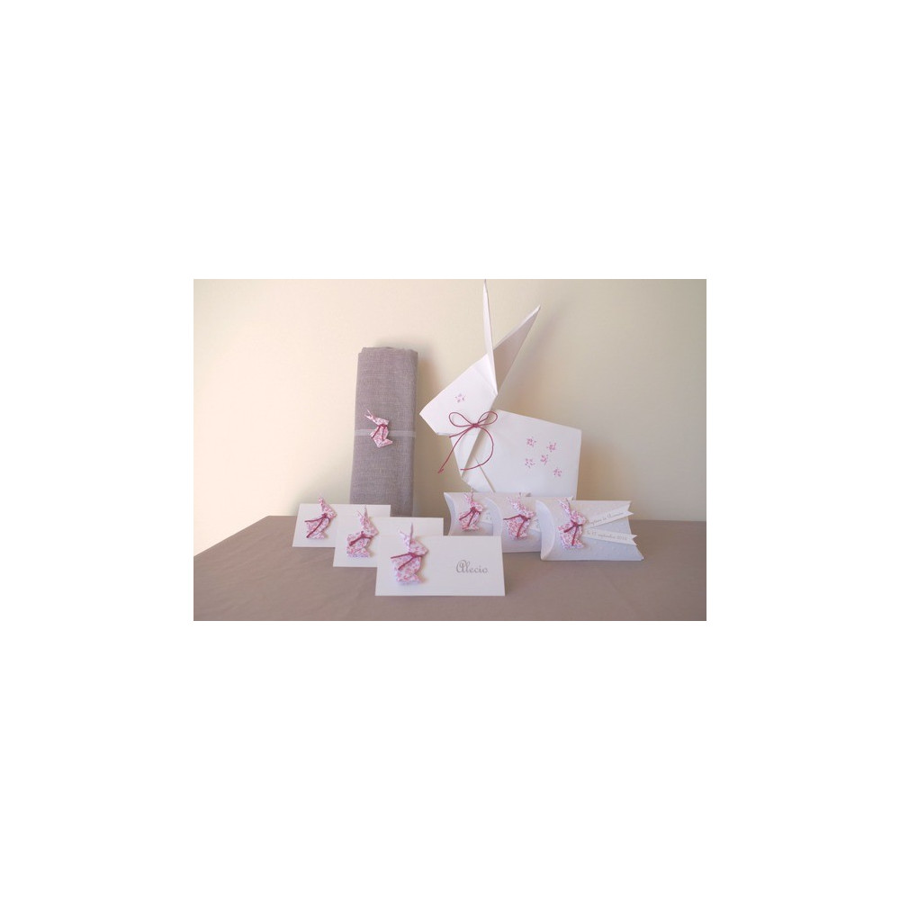 marques-place-lapin-en-origami-liberty-violet-pour-bapteme-anniversaire-decoration-de-table-de-fete