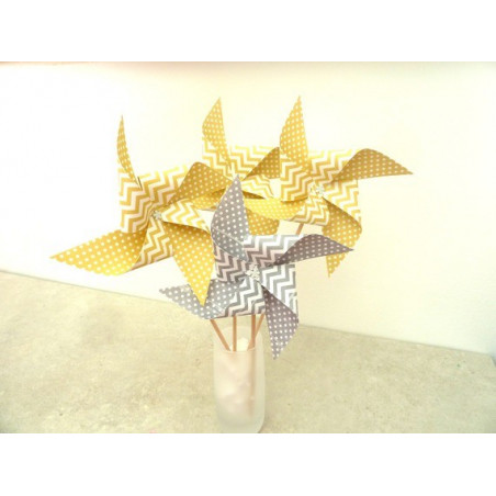 8-pics-moulins-a-vent-a-pois-et-chevron-jaune-moutarde-et-gris-decoration-de-table-de-fete-candy-bar-anniversaire