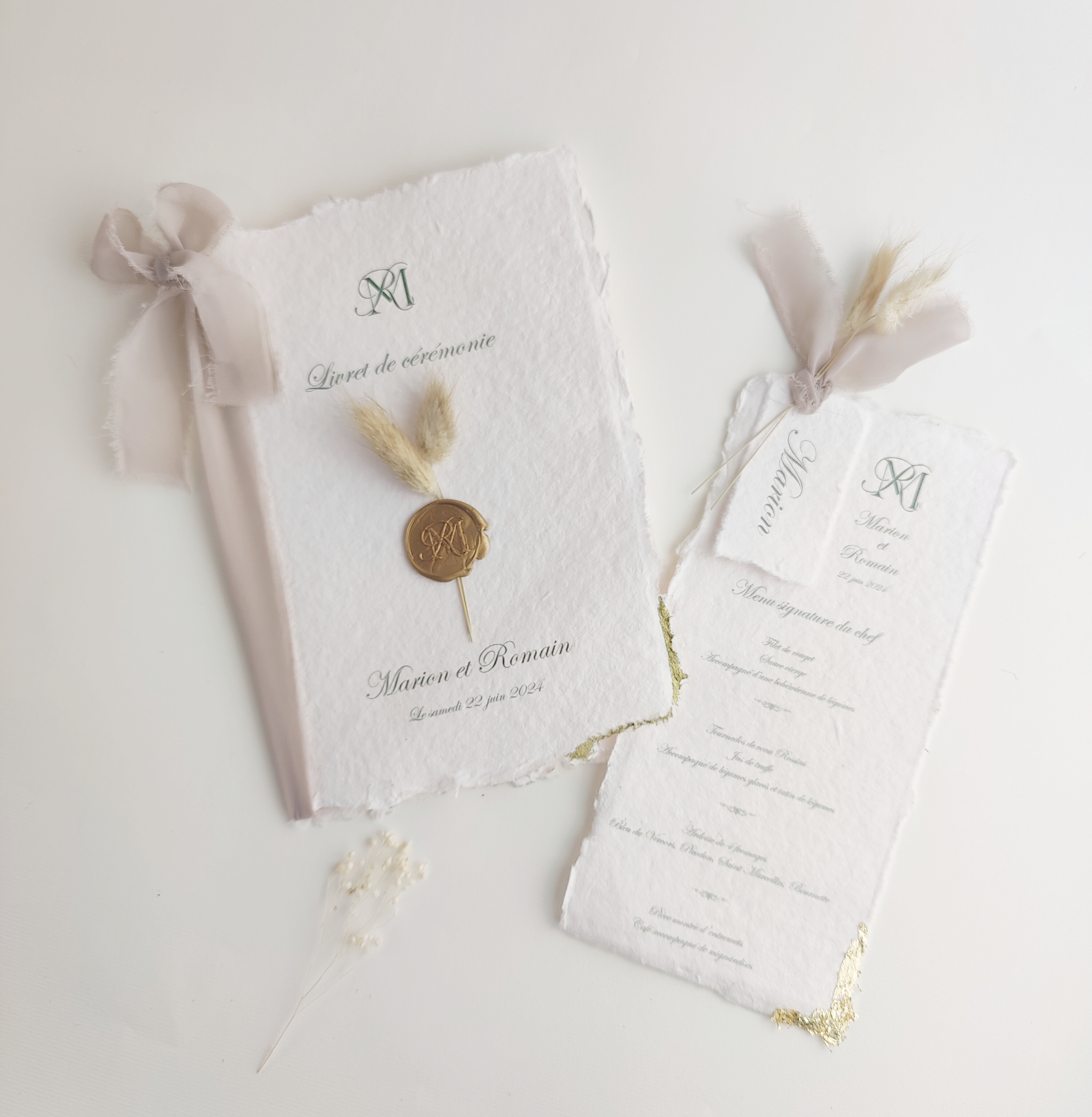 livret de messe mariage en papier fait main fleur séchées cachet de cire ruban en soie